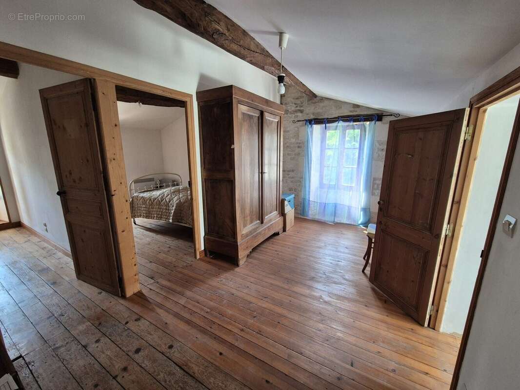 Maison à BERNAY-SAINT-MARTIN