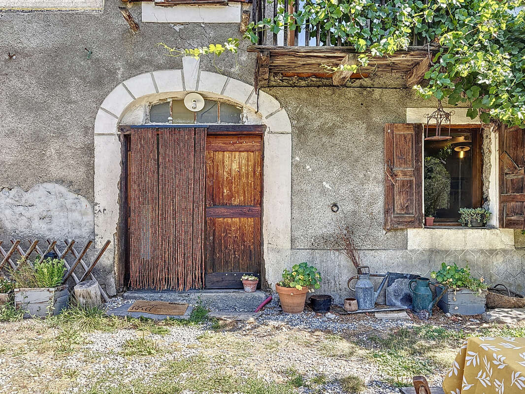 Maison à MEOLANS-REVEL