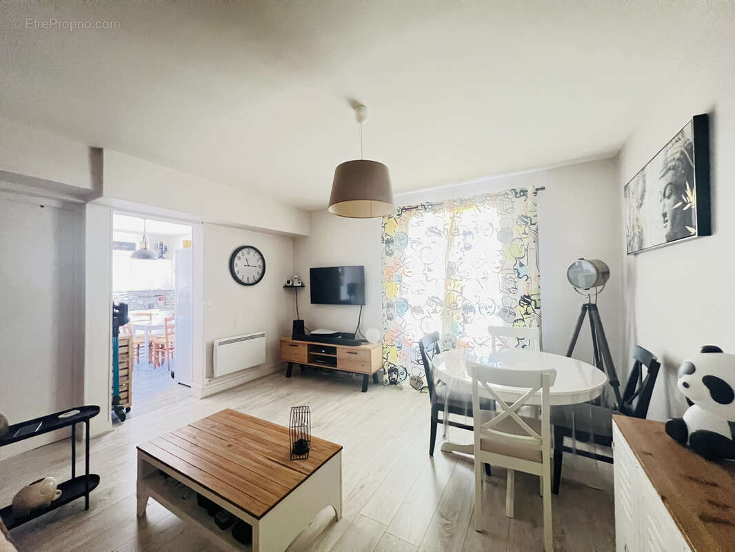 Appartement à AUNAY-SOUS-AUNEAU