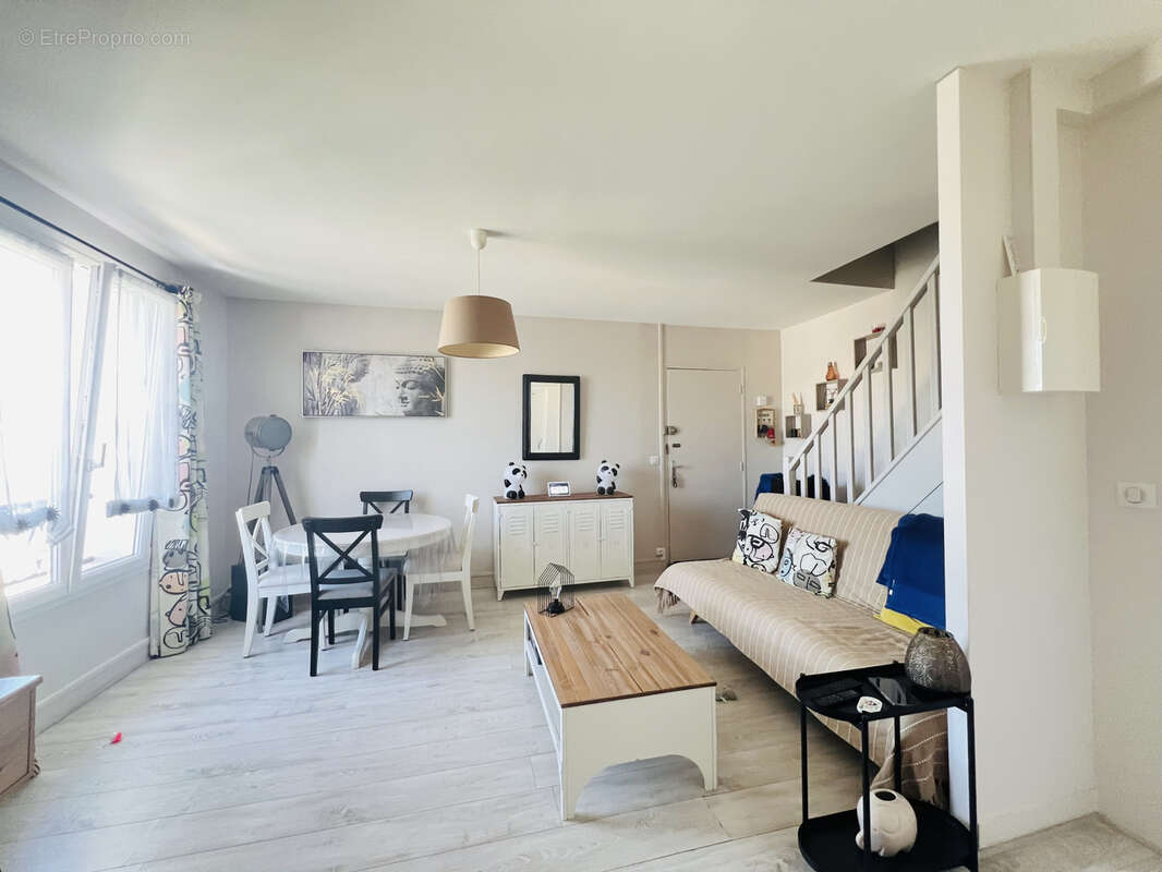 Appartement à AUNAY-SOUS-AUNEAU