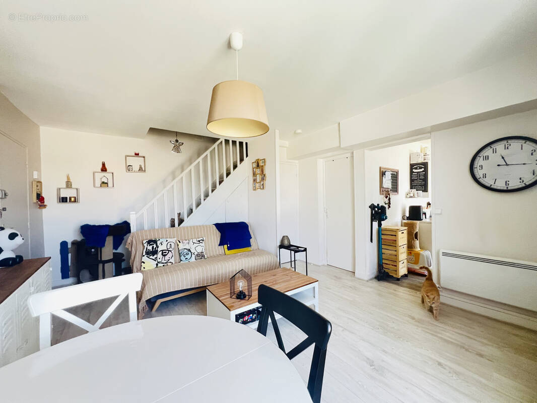 Appartement à AUNAY-SOUS-AUNEAU