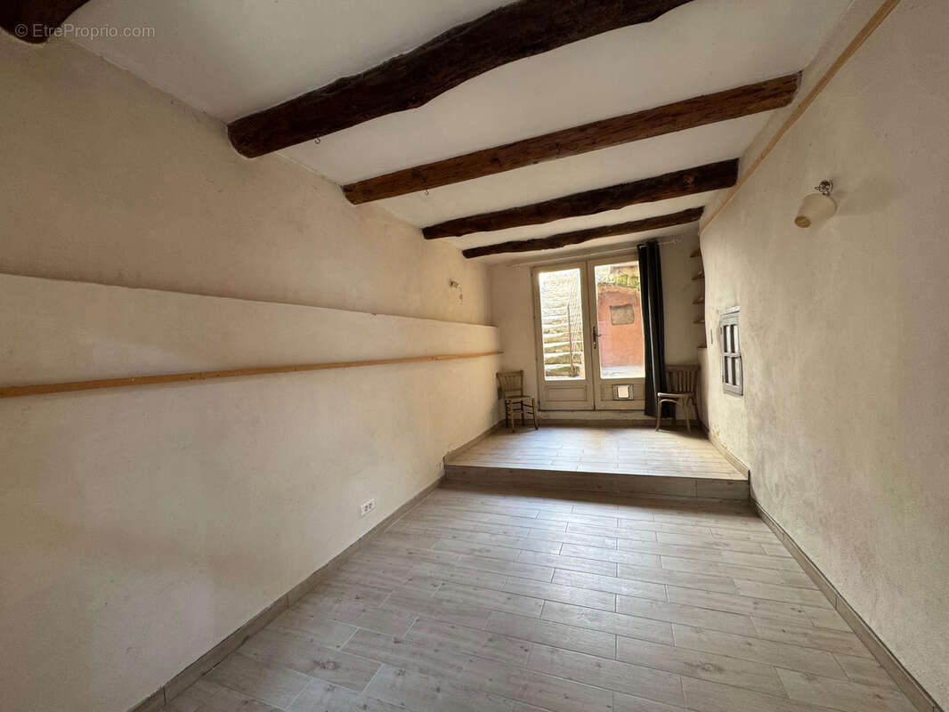 Maison à SAINT-QUENTIN-LA-POTERIE