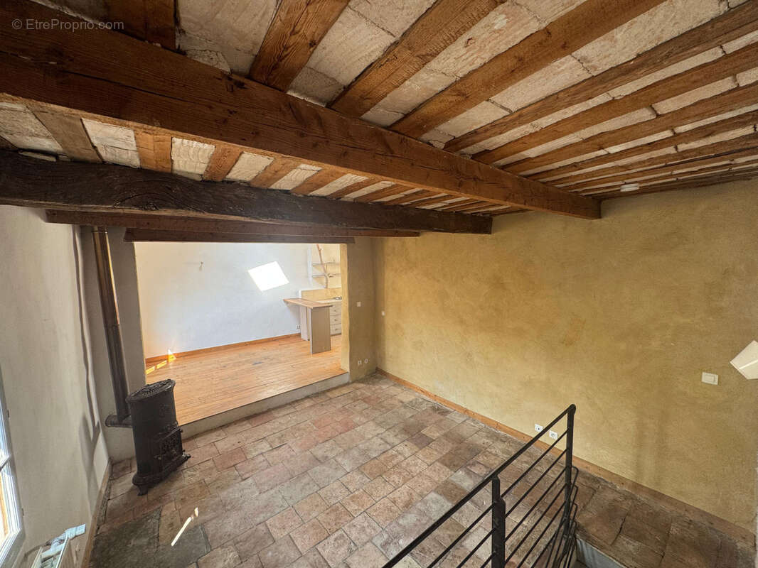 Maison à SAINT-QUENTIN-LA-POTERIE