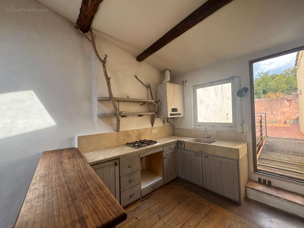 Maison à SAINT-QUENTIN-LA-POTERIE