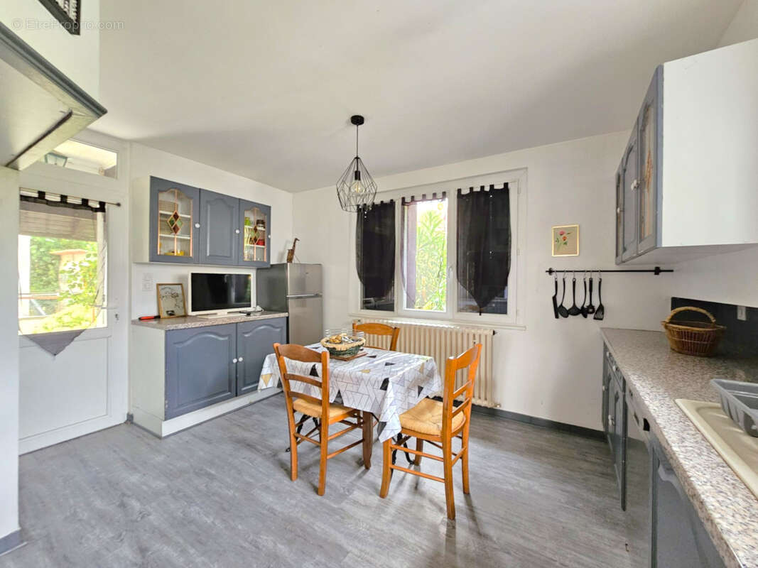 Maison à SAINTE-LIVRADE-SUR-LOT