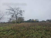 Terrain à DUN-SUR-AURON