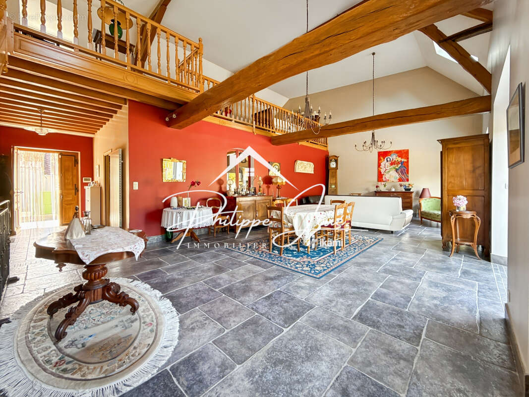 Maison à MALAY-LE-GRAND