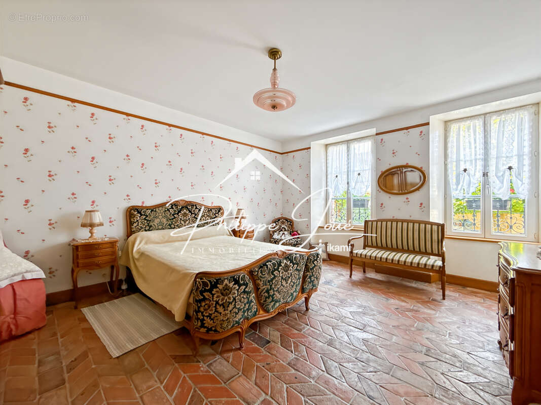 Maison à MALAY-LE-GRAND