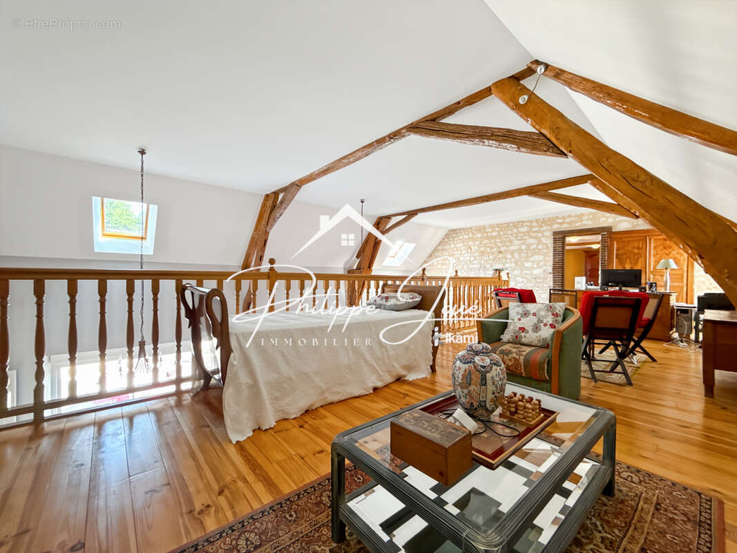 Maison à MALAY-LE-GRAND