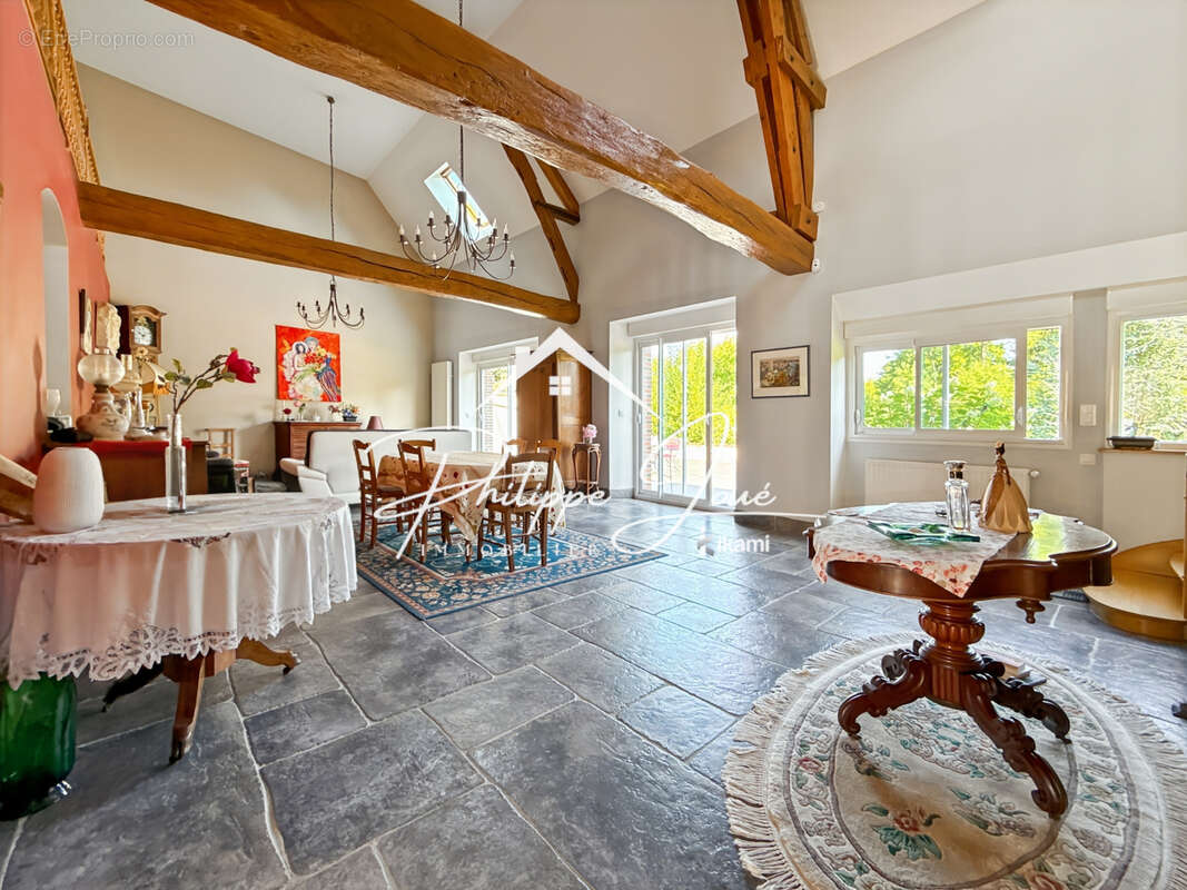 Maison à MALAY-LE-GRAND