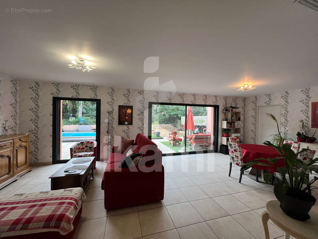 Maison à ROMANS-SUR-ISERE