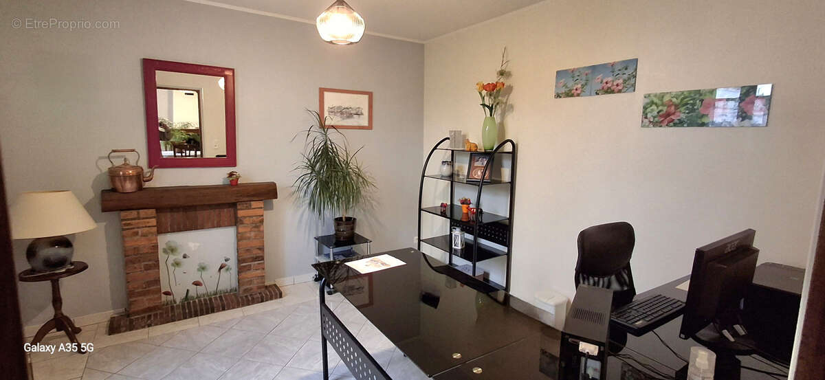 Maison à FLEURY-LA-VALLEE