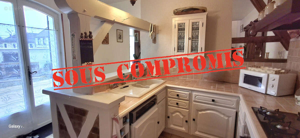 Maison à FLEURY-LA-VALLEE