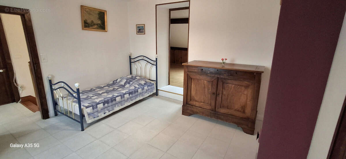 Maison à FLEURY-LA-VALLEE