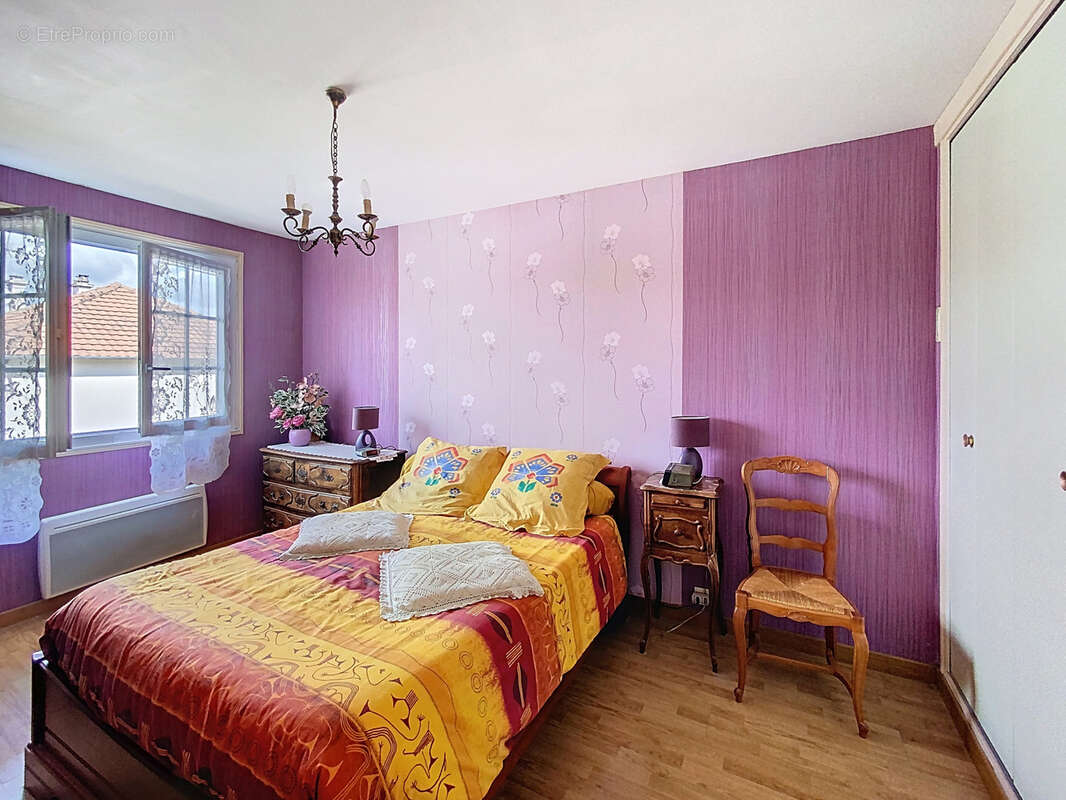 Maison à SAINT-YRIEIX-LA-PERCHE