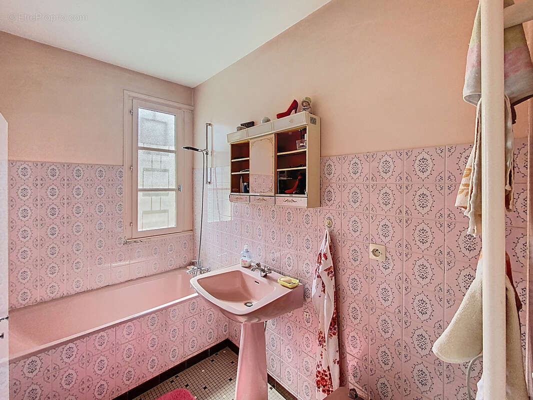 Maison à SAINT-YRIEIX-LA-PERCHE