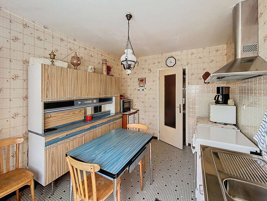 Maison à SAINT-YRIEIX-LA-PERCHE