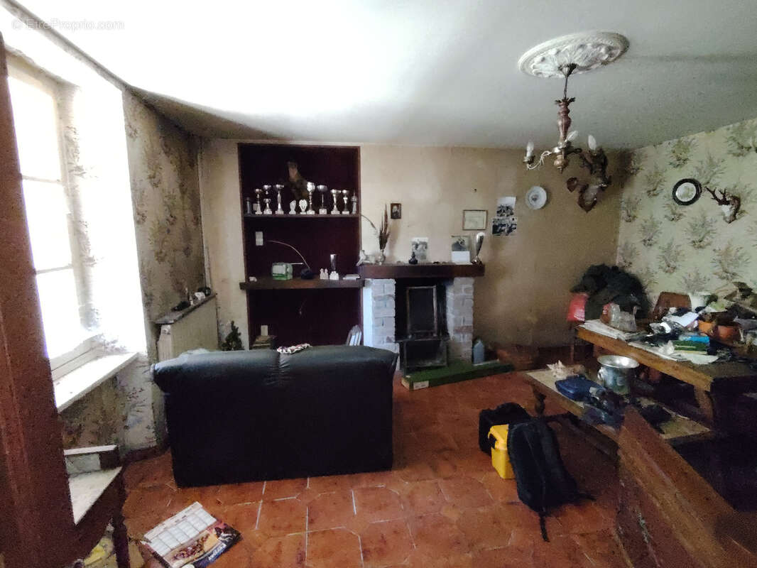 Maison à CHATEAU-CHERVIX