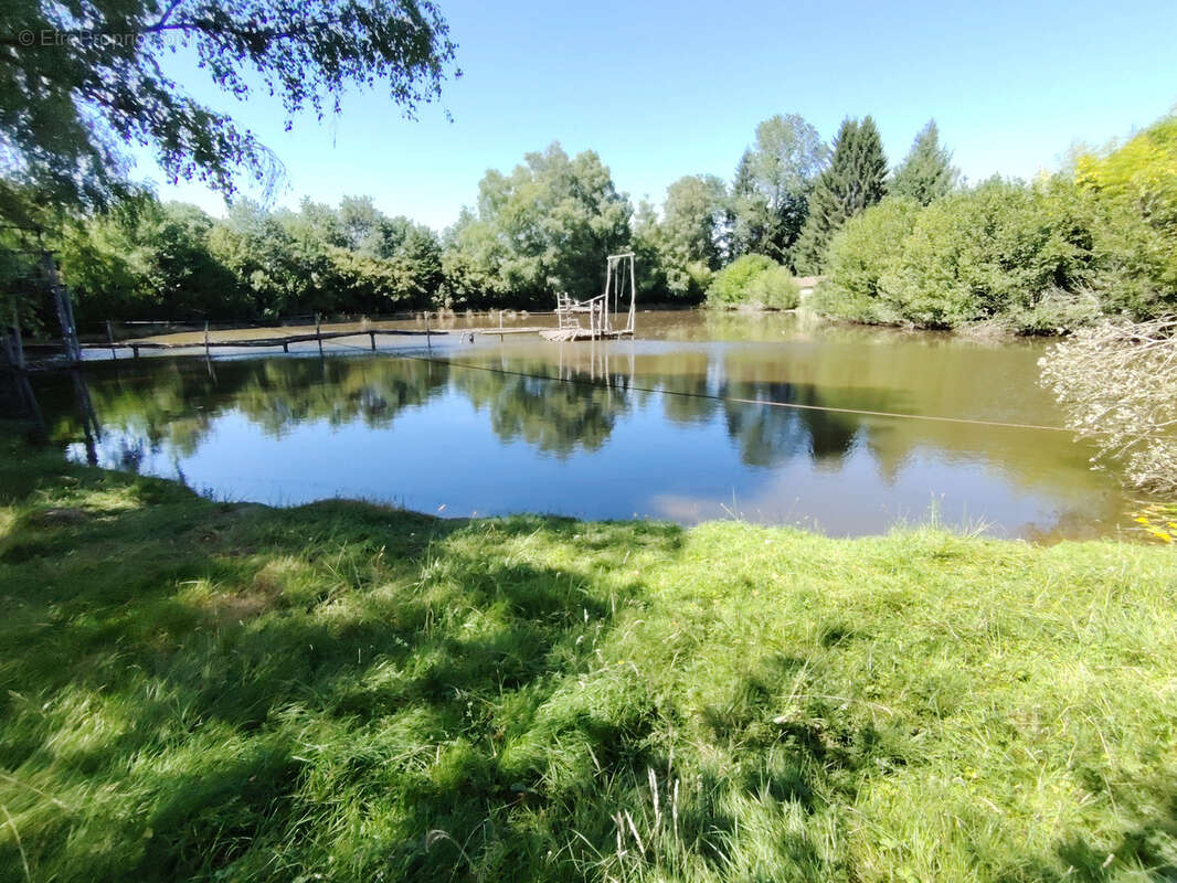 Maison à CHATEAU-CHERVIX