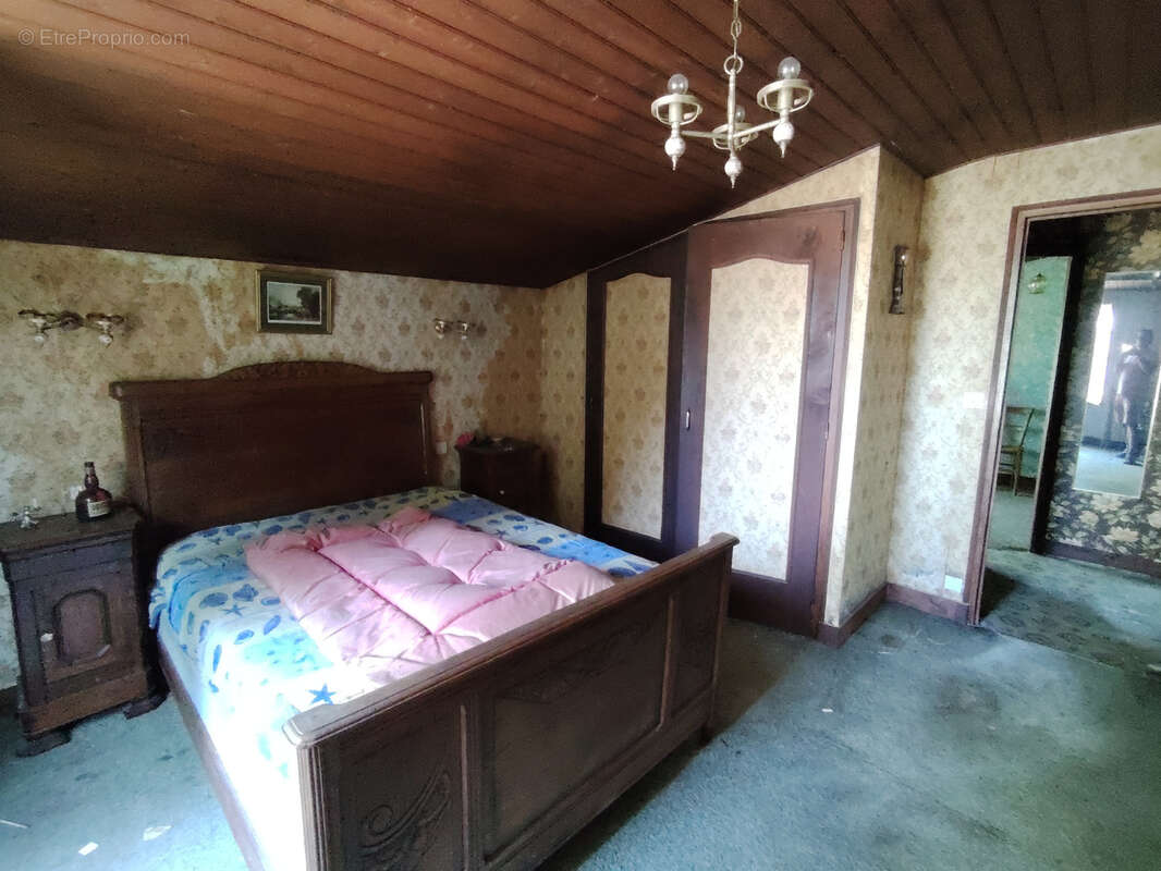 Maison à CHATEAU-CHERVIX