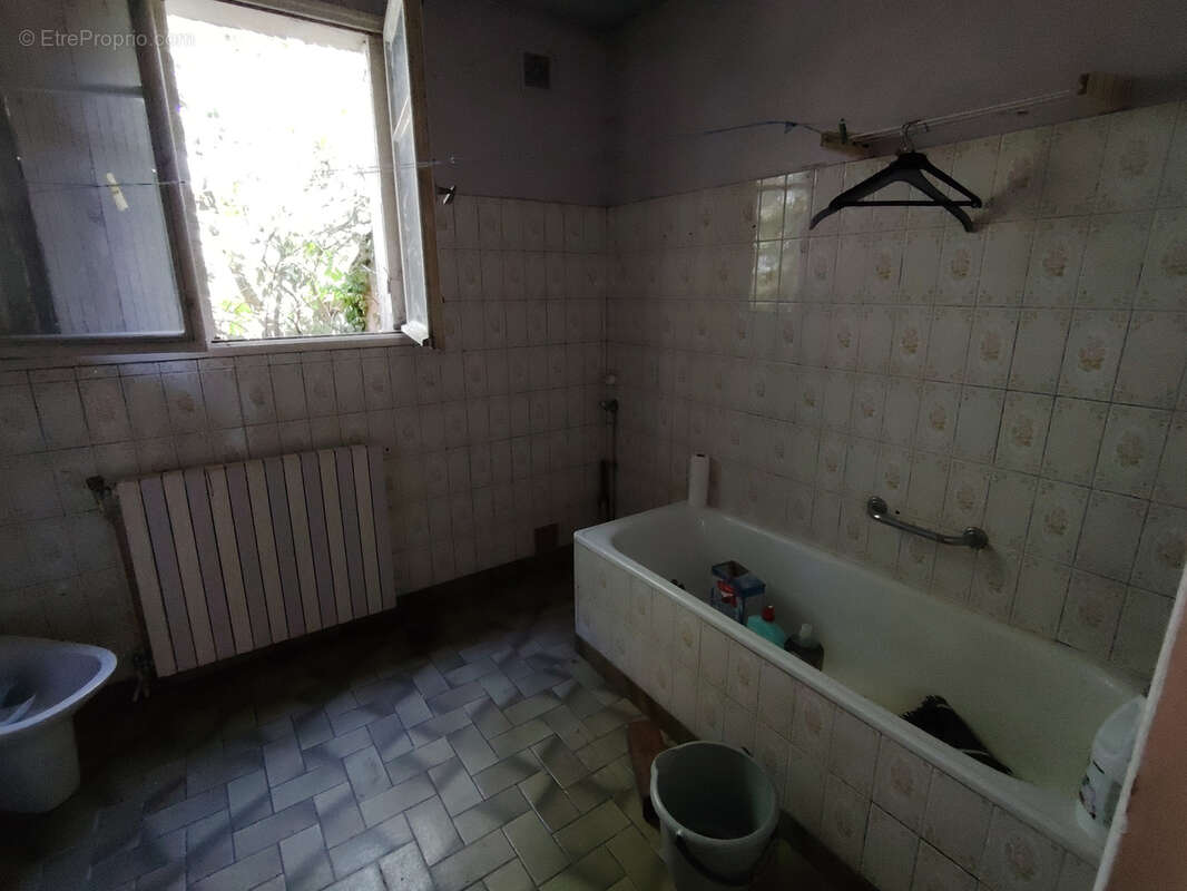 Maison à CHATEAU-CHERVIX