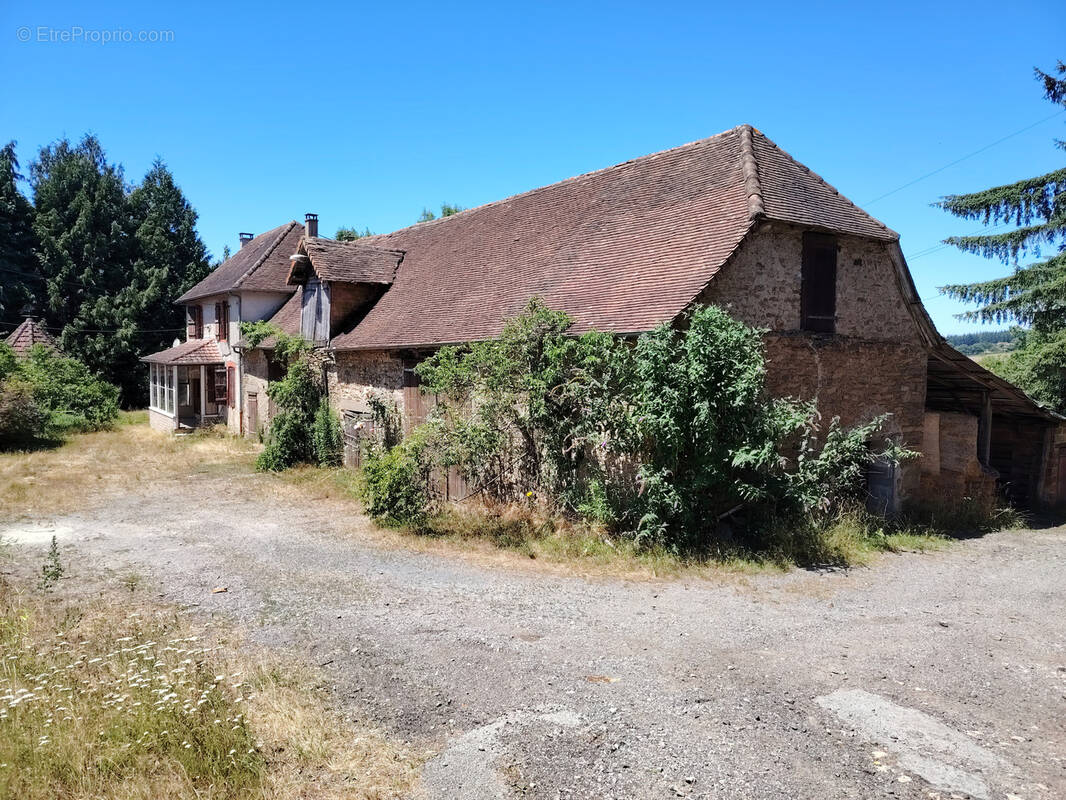 Maison à CHATEAU-CHERVIX