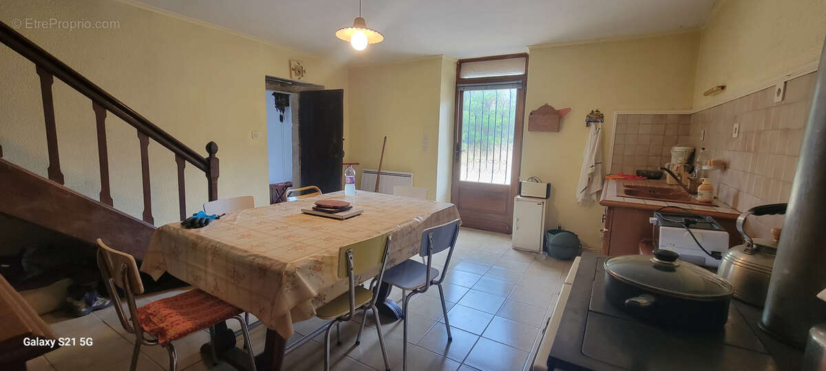 Maison à SAINT-SORNIN-LEULAC