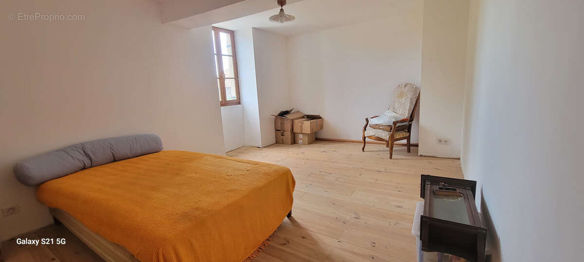 Maison à SAINT-SORNIN-LEULAC