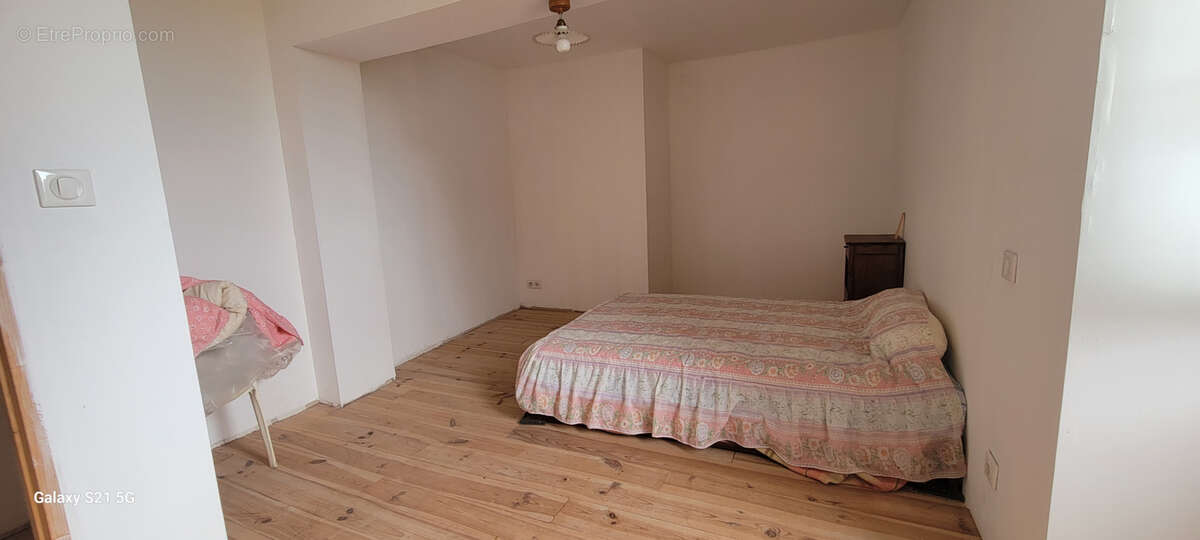 Maison à SAINT-SORNIN-LEULAC