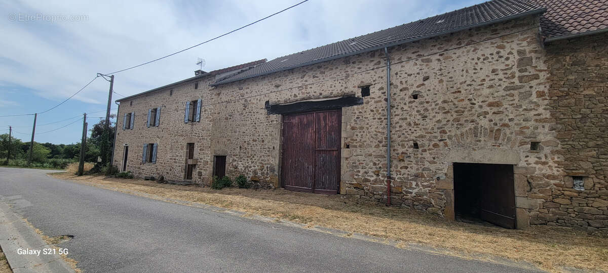 Maison à SAINT-SORNIN-LEULAC