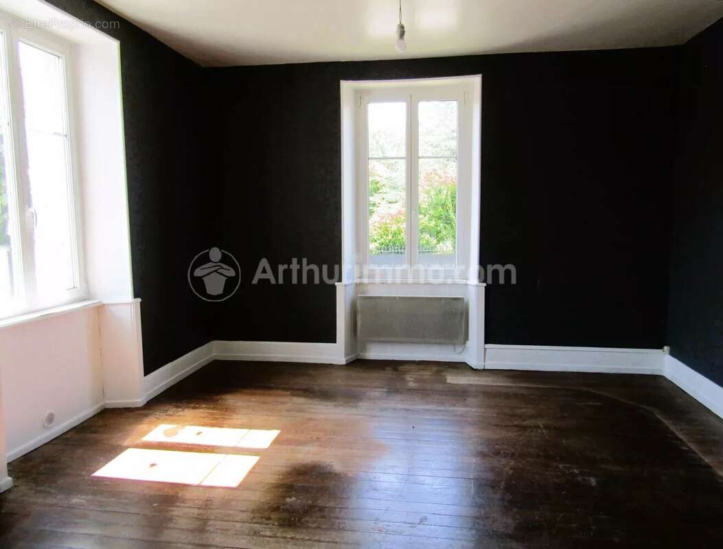 Appartement à COLOMBIER-FONTAINE