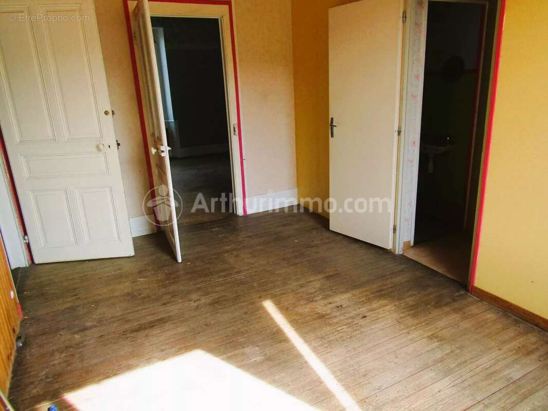 Appartement à COLOMBIER-FONTAINE