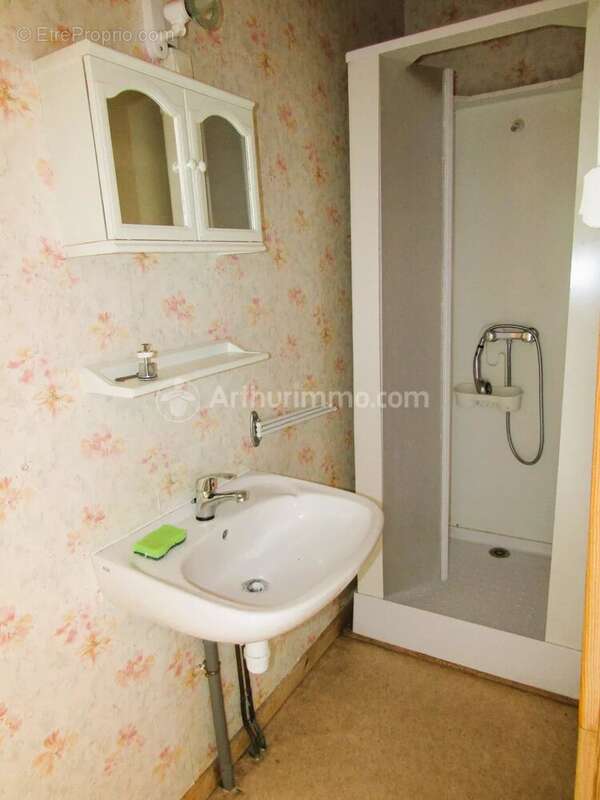 Appartement à COLOMBIER-FONTAINE