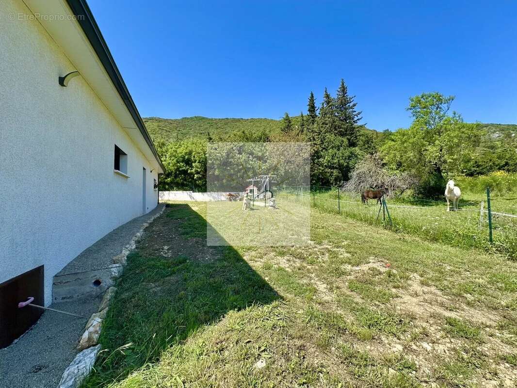 Maison à MONTELIMAR