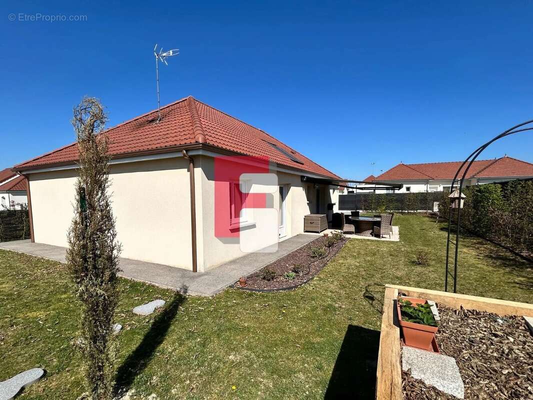 Maison à SAINT-ANDRE-LES-VERGERS