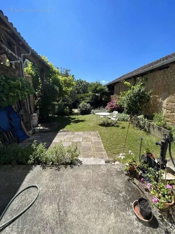 Maison à CASTELNAU-MAGNOAC