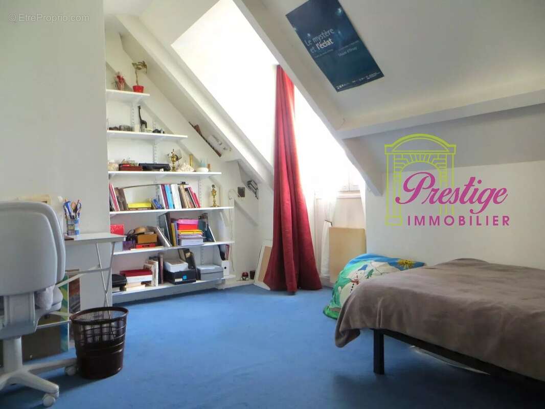 Maison à LE MESNIL-LE-ROI