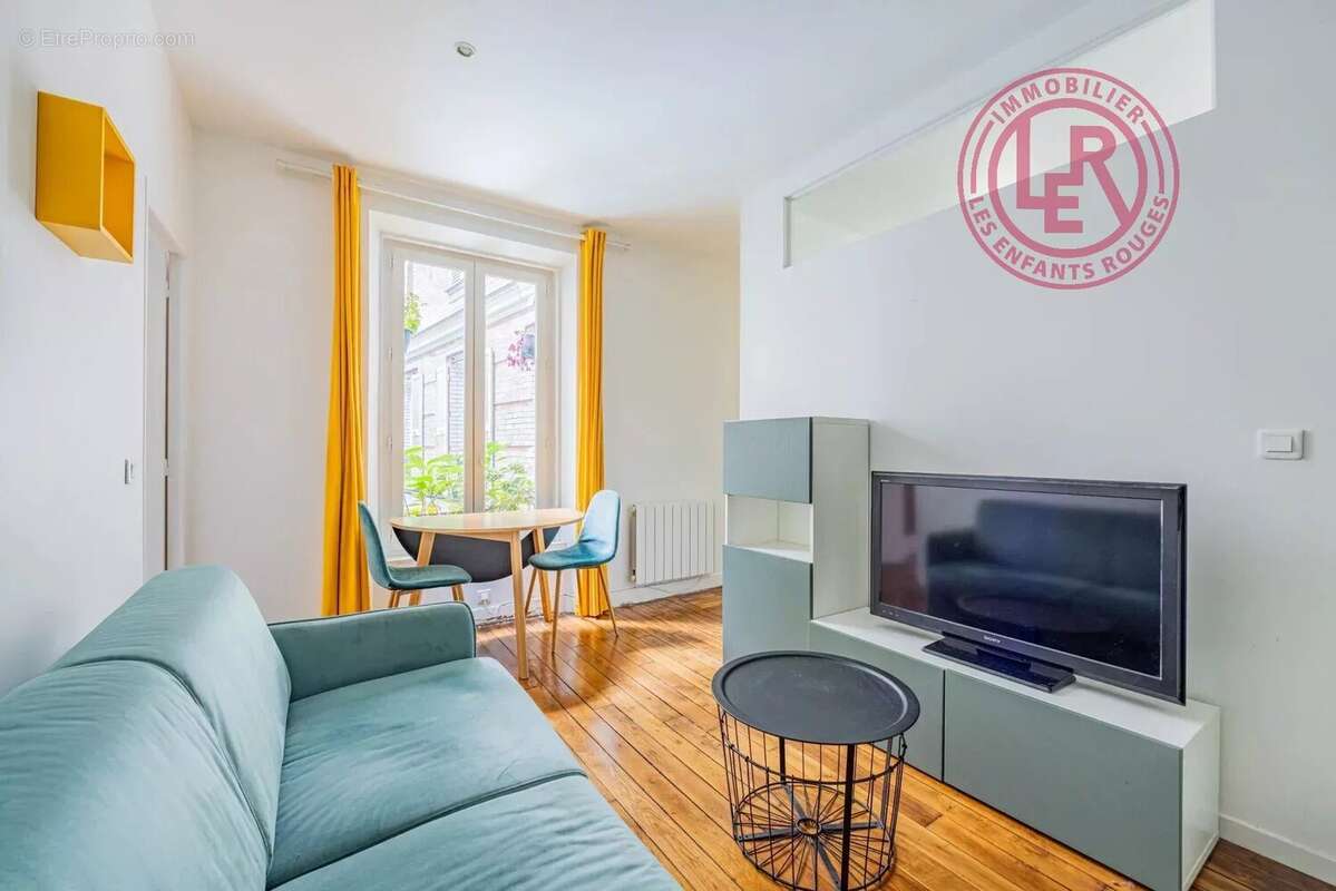 Appartement à PARIS-10E
