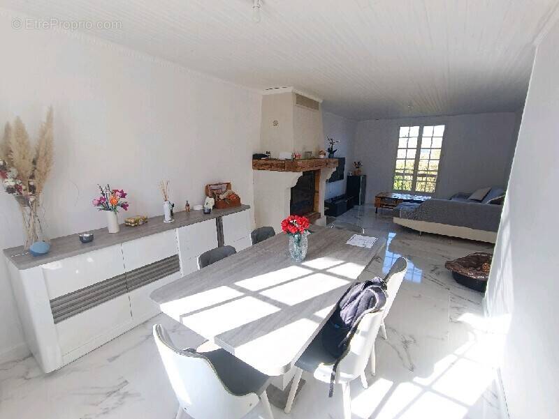 Maison à NONANCOURT