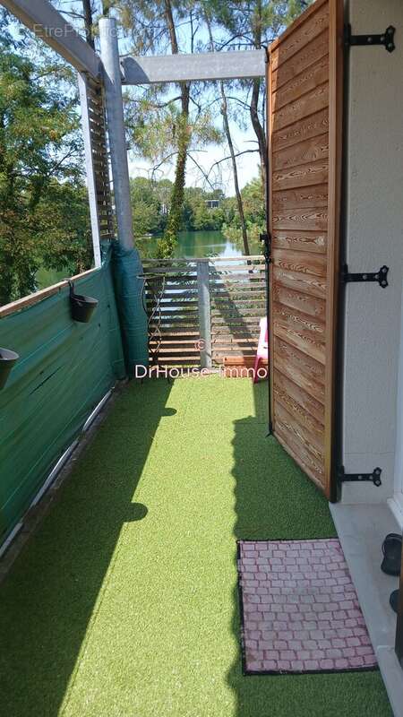 Appartement à PAREMPUYRE