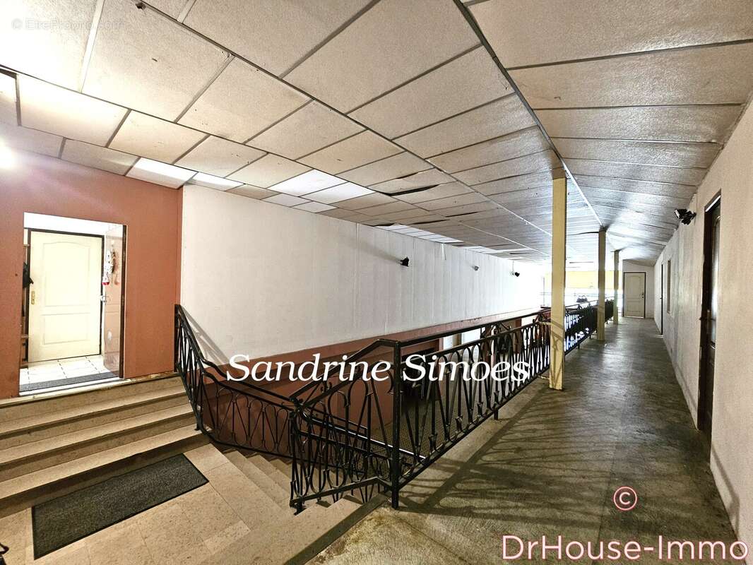 Commerce à MONTMORILLON