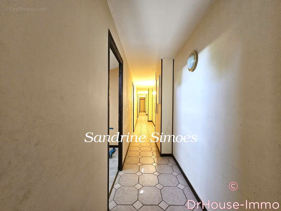 Commerce à MONTMORILLON