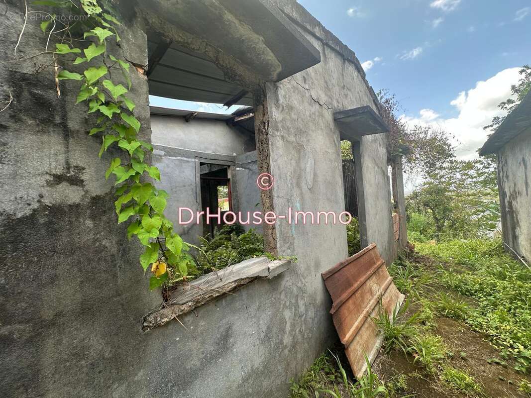 Terrain à LE LAMENTIN