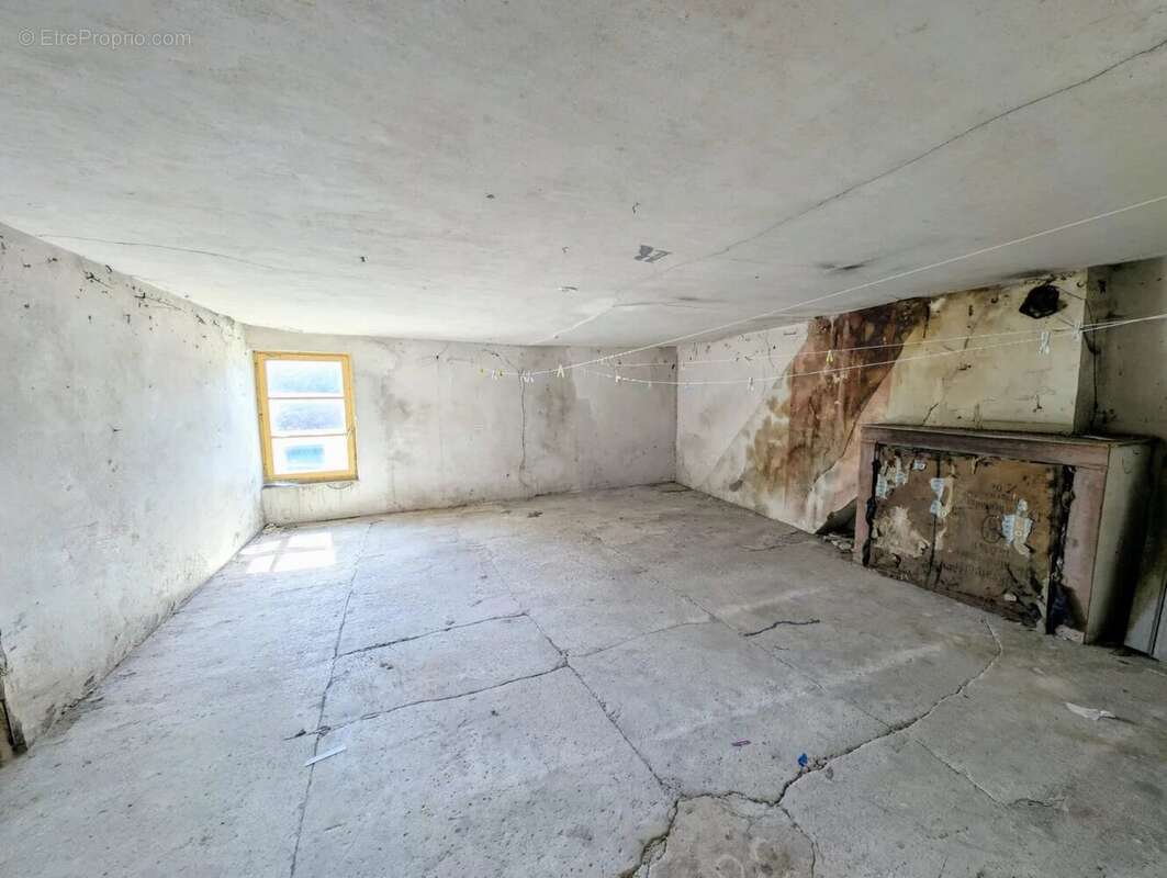 Maison à COULOMMIERS