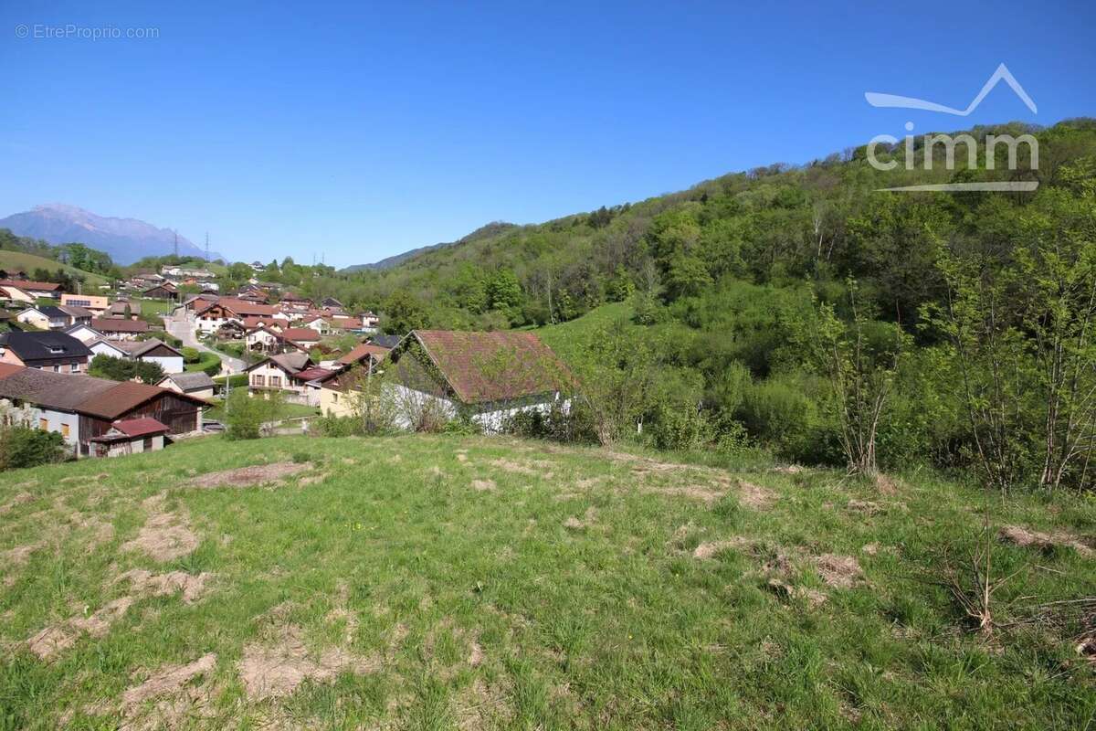 Terrain à LES MOLLETTES