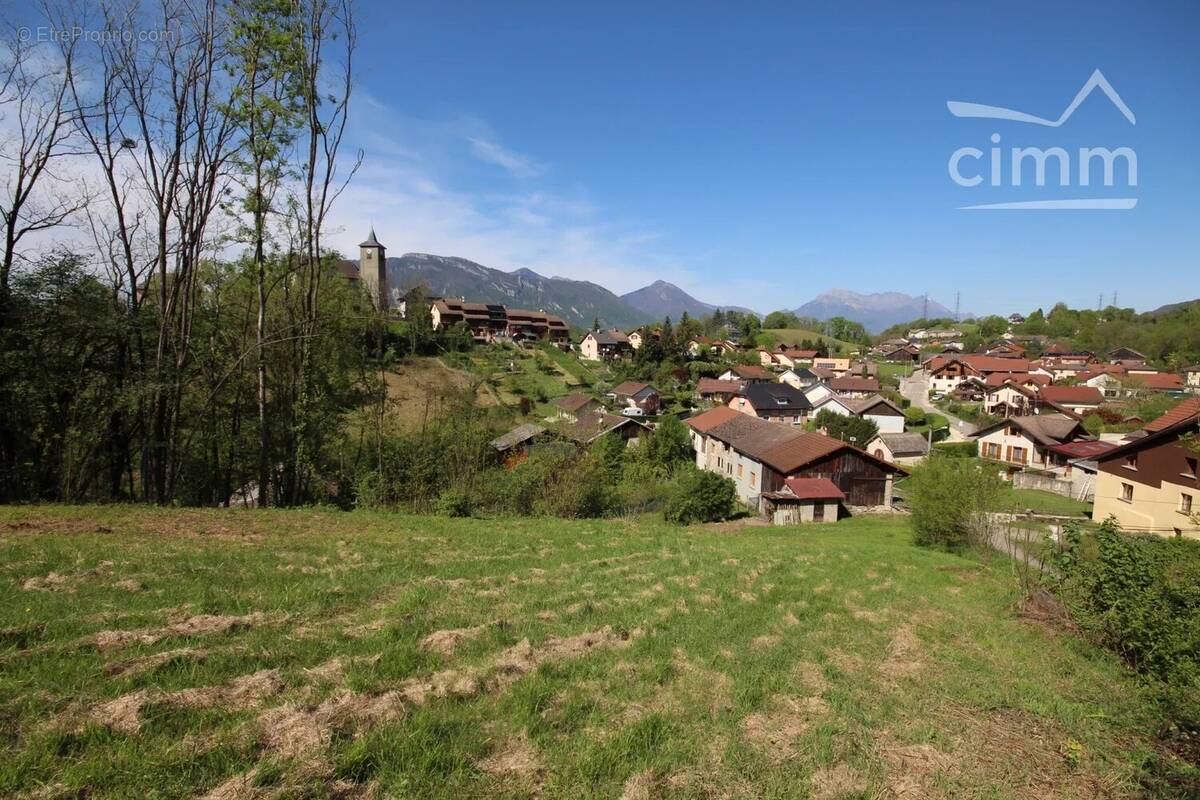 Terrain à LES MOLLETTES
