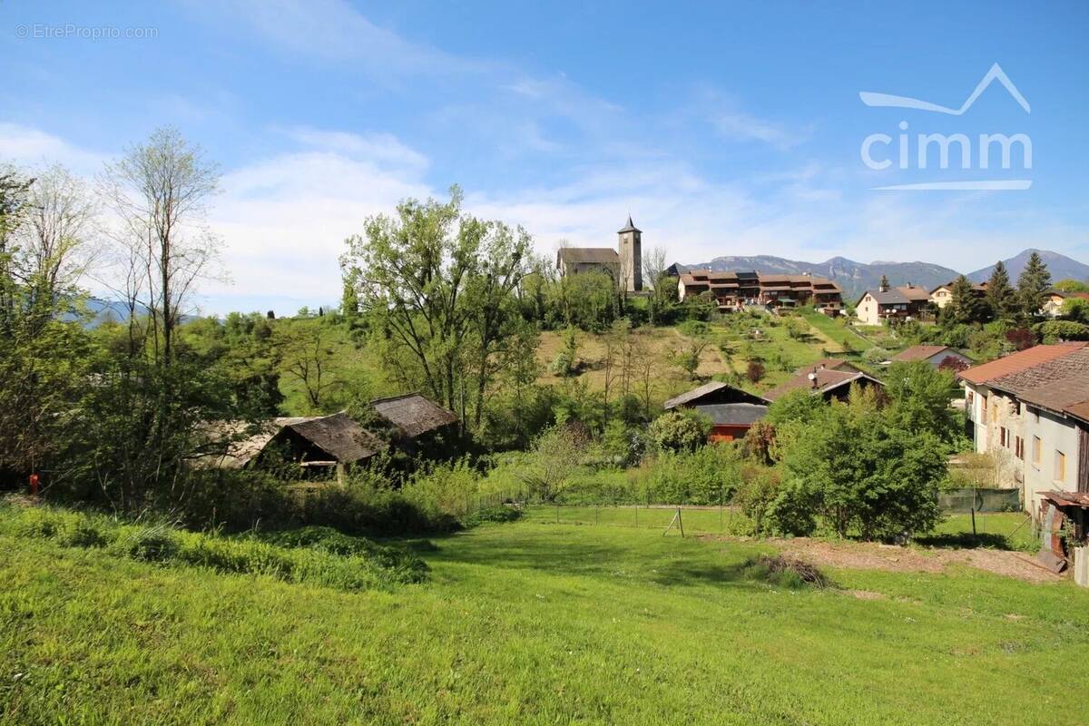 Terrain à LES MOLLETTES