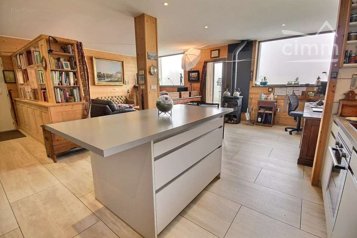 Maison à BOURGET-EN-HUILE