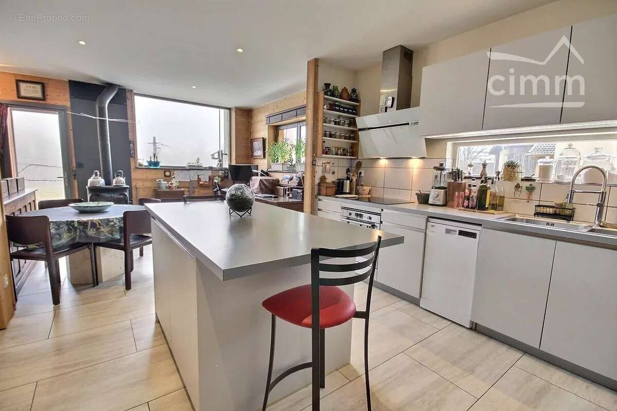 Maison à BOURGET-EN-HUILE