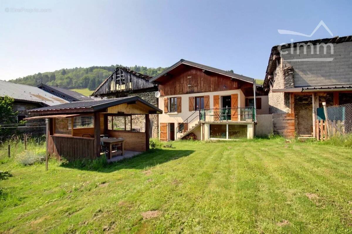 Maison à LA ROCHETTE